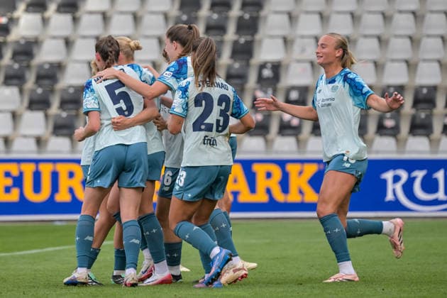 Celebration after Cornelia Kramer scores the 1-1 goal for Bayer 04 Leverkusen Women, 07 GER, SC Freiburg vs. Bayer 04 Leverkusen, Women s Soccer, Bundesliga, Matchday 5, 2026–2027 Season, September 20, 2026 DFB regulations prohibit any use of photographs as image sequences and or quasi-video GER, SC Freiburg vs. Bayer 04 Leverkusen, Women’s Soccer, Bundesliga, Matchday 5, 2026–2027 Season, September 20, 2026, Freiburg Copyright: xEibner-Pressefotox EP_THS