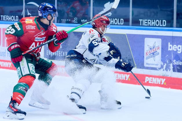 Face-off between Noel Hoefenmayer of the Augsburger Panther, 22, and Alex Trivellato of the Schwenninger Wild Wings, 53 (GER), Augsburger Panther vs. Schwenninger Wild Wings, Ice Hockey, PENNY DEL, Matchday 2, 2026–2027 Season, September 20, 2026 GER, Augsburger Panther vs. Schwenninger Wild Wings, Ice Hockey, PENNY DEL, Matchday 2, 2026–2027 season, September 20, 2026 Germany Copyright: xEibner-Pressefoto GeraldxOelze-dexStoppanyx EP_ODS
