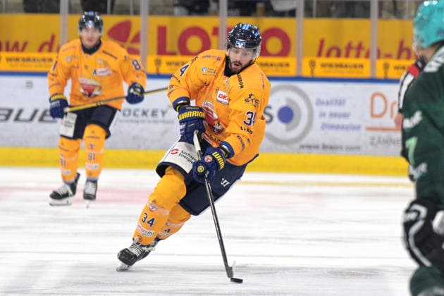 Alexander Dosch, Lausitzer Fuechse, 34, on the puck: Bietigheim Steelers vs. Lausitzer Fuechse, ice hockey, DEL 2, 2026–2027 season, September 20, 2026, Bietigheim Steelers vs. Lausitzer Fuechse, Ice Hockey, DEL 2, 2026–2027 Season, September 20, 2026, Bietigheim Copyright: xEibner-Pressefotox EP_TBR