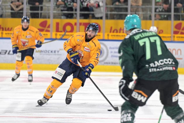 Alexander Dosch, Lausitzer Fuechse, 34, on the puck: Bietigheim Steelers vs. Lausitzer Fuechse, ice hockey, DEL 2, 2026–2027 season, September 20, 2026, Bietigheim Steelers vs. Lausitzer Fuechse, Ice Hockey, DEL 2, 2026–2027 Season, September 20, 2026, Bietigheim Copyright: xEibner-Pressefotox EP_TBR