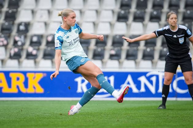 Soccer, Google Pixel Women s Bundesliga, Matchday 5, 2026–2027, SC Freiburg vs. Bayer 04 Leverkusen, September 20, 2026, Dreisamstadion, Freiburg, Cornelia Kramer (Bayer 04 Leverkusen), 7th goal, penalty kick, Freiburg Dreisamstadion, Baden-Württemberg, Germany Copyright: xFINLEYxMÖRCHx