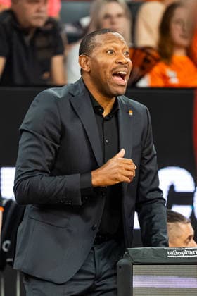 easyCredit BBL Ratiopharm Ulm vs. MHP RIESEN Ludwigsburg September 20, 2026 Ulm, GERMANY September 20, 2026 Tyron McCoy, Ratiopharm Ulm, assistant coach on the sidelines during the game between Ratiopharm Ulm and MHP RIESEN Ludwigsburg on Game Day 1 of the easyCredit BBL at the ratiopharm Arena Ulm Copyright: xBEAUTIFULxSPORTS Steinx