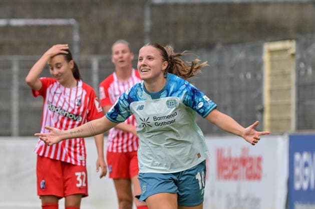 Celebration following the goal that made the score 1–2 by Estrella Merino, Bayer 04 Leverkusen Women, 10 GER, SC Freiburg vs. Bayer 04 Leverkusen, Women s Soccer, Bundesliga, Matchday 5, 2026–2027 Season, September 20, 2026 DFB regulations prohibit any use of photographs as image sequences and or quasi-video GER, SC Freiburg vs. Bayer 04 Leverkusen, Women’s Soccer, Bundesliga, Matchday 5, 2026–2027 Season, September 20, 2026, Freiburg Copyright: xEibner-Pressefotox EP_THS