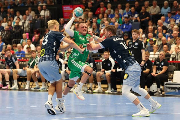 From left: Zeb Bjerneld (Bergischer HC) 33, Tobias Grondahl (Füchse Berlin) 15, Gerdas Babarskas Bergischer HC 14 GER, Bergischer HC vs. Füchse Berlin, Handball, Opel Handball Bundesliga, Matchday 5, 2026–2027 Season, September 20, 2026 GER, Bergischer HC vs. Füchse Berlin, Handball, Opel Handball Bundesliga, Matchday 5, 2026–2027 season, September 20, 2026 Düsseldorf Copyright: xEibner-Pressefoto ThomasxStoeckex EP_TSR