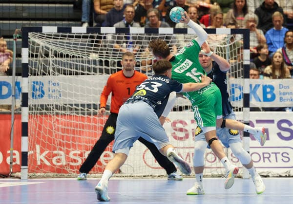 From left: Christopher Rudeck, Bergischer HC 01; Sören Steinhaus, Bergischer HC 53; Tobias Grondahl, Füchse Berlin 15; Gerdas Babarskas Bergischer HC 14 GER, Bergischer HC vs. Füchse Berlin, Handball, Opel Handball Bundesliga, Matchday 5, 2026–2027 season, September 20, 2026 GER, Bergischer HC vs. Füchse Berlin, Handball, Opel Handball Bundesliga, Matchday 5, 2026–2027 Season, September 20, 2026 Düsseldorf Copyright: xEibner-Pressefoto ThomasxStoeckex EP_TSR