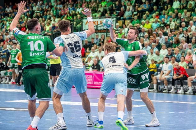 OPEL Handball Bundesliga: HSG Wetzlar vs. VfL Gummersbach, September 26, 2020; Dominik Mappes (HSG Wetzlar), 7; Josip Simic (HSG Wetzlar), 10; ätepan Zeman (VfL Gummersbach), 66, Ellidi Vidarsson, VfL Gummersbach, 4 OPEL Handball Bundesliga: HSG Wetzlar vs. VfL Gummersbach, Wetzlar, September 26, 2020 Copyright: xBEAUTIFULxSPORTS Roeczeyx