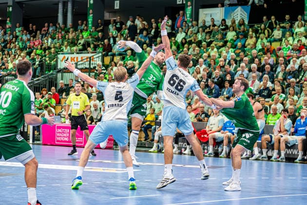 OPEL Handball Bundesliga: HSG Wetzlar vs. VfL Gummersbach, September 20, 2026; Nikolaj Laesoe (HSG Wetzlar), 32; Å tepan Zeman (VfL Gummersbach), 66; Ellidi Vidarsson (VfL Gummersbach), 4, Petter Oeverby, HSG Wetzlar, 11, Josip Simic, HSG Wetzlar, 10 OPEL Handball Bundesliga HSG Wetzlar vs. VfL Gummersbach, Wetzlar, September 26, 2020 Copyright: xBEAUTIFULxSPORTS Roeczeyx