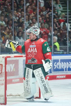 Augsburg, Germany, September 20, 2026 PENNY DEL 2026–2027, Game 2: Augsburger Panther vs. Schwenninger Wild Wings. Pictured: Goaltender Peyton Jones, Augsburg Copyright: xFotostandx xStiebertx