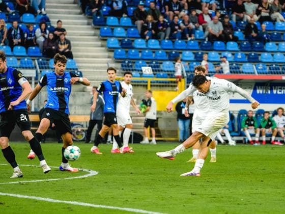 September 20, 2026, xwppx, Soccer 3rd Division, SV Waldhof Mannheim vs. Preußen Münster: Montell Ndikom (Preußen Münster) takes a shot; the equalizer does not count