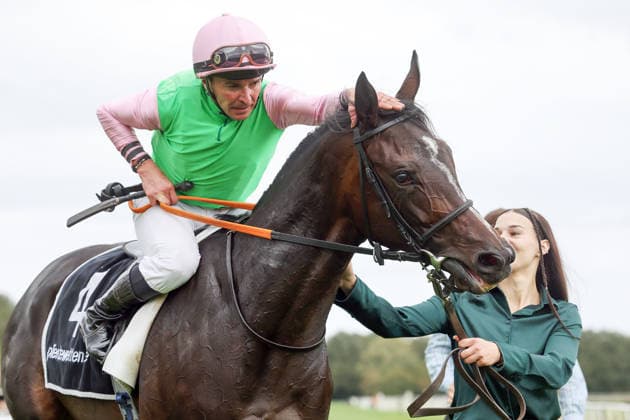 September 20, 2026, Hanover, Lower Saxony, GER Mahasti with Vladimir Panov after winning the Junior Prize at the Hanover Racetrack, Neue Bult 260920D965HANNOVER JPG