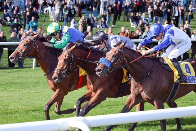 September 20, 2026, Hanover, Lower Saxony, GER Avyaan, ridden by Esentur Turganaaly Uulu (left), wins the BBAG Auction Race at the Hanover Racetrack, Neue Bult 260920D983HANNOVER JPG