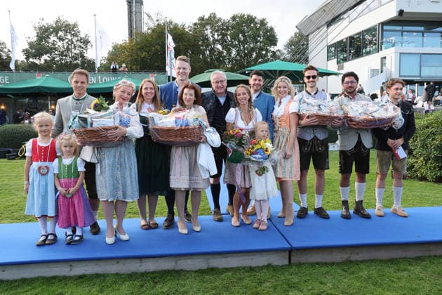 September 20, 2026, Hanover, Lower Saxony, GER Award ceremony for the traditional costume contest at the Hanover Racetrack, Neue Bult 260920D991HANNOVER JPG