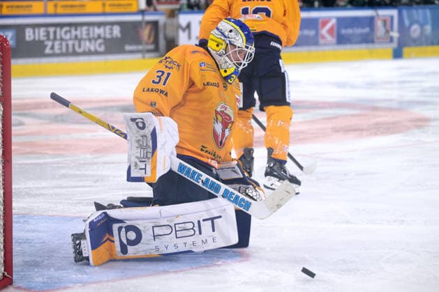 Anthony Morrone, Lausitzer Fuechse, 31, goalie with the puck; Bietigheim Steelers vs. Lausitzer Fuechse, ice hockey, DEL 2, 2026–2027 season, September 20, 2026, Bietigheim Steelers vs. Lausitzer Fuechse, Ice Hockey, DEL 2, 2026–2027 Season, September 20, 2026, Bietigheim Copyright: xEibner-Pressefotox EP_TBR