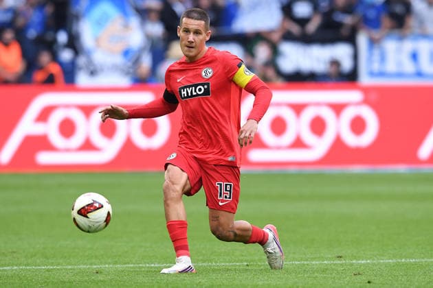 Soccer: Bundesliga 1, Matchday 4: FC Schalke 04 vs. SV Elversberg on September 20, 2026, at the Veltins Arena in Gelsenkirchen. Lukas Pinckert, Elversberg. DFL regulations prohibit any use of photographs as image sequences and or quasi-video. xRx