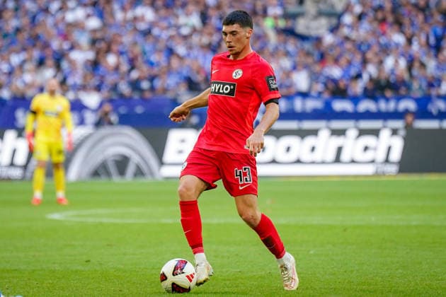 German Soccer Bundesliga 2026–2027, Matchday 4: FC Schalke 04 vs. SV Elversberg, Veltins Arena, Gelsenkirchen, Felix Keidel (SV Elversberg), 43 Copyright: xJOERANxSTEINSIEKx