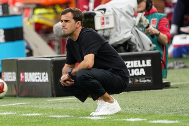 Leverkusen Soccer, Bundesliga Season 2026–2027: Bayer 04 Leverkusen vs. RB Leipzig, September 20, 2026, Bayarena, Leverkusen; Carles Martinez, Coach of Bayer 04 Leverkusen, in action; still image