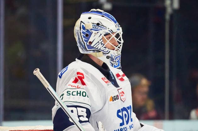 Portrait, Cutout: Simon Wolf, Schwenninger Wild Wings, 35 GER, Augsburger Panther vs. Schwenninger Wild Wings, Ice Hockey, PENNY DEL, Matchday 2, 2026–2027 Season, September 20, 2026 GER, Augsburger Panther vs. Schwenninger Wild Wings, ice hockey, PENNY DEL, Matchday 2, 2026–2027 season, September 20, 2026 Germany Copyright: xEibner-Pressefoto GeraldxOelze-dexStoppanyx EP_ODS