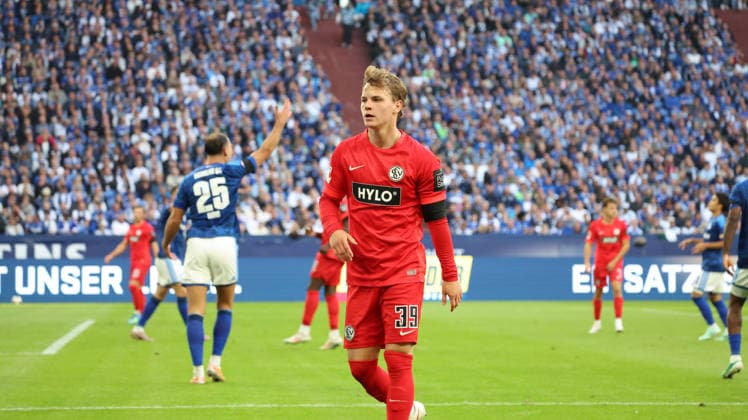 September 20, 2026, xrekx, Soccer, Bundesliga 1, FC Schalke 04 vs. SV Elversberg, Cole Campbell, SV 07 Elversberg; DFL and DFB regulations prohibit any use of photographs as image sequences and or quasi-video; Gelsenkirchen