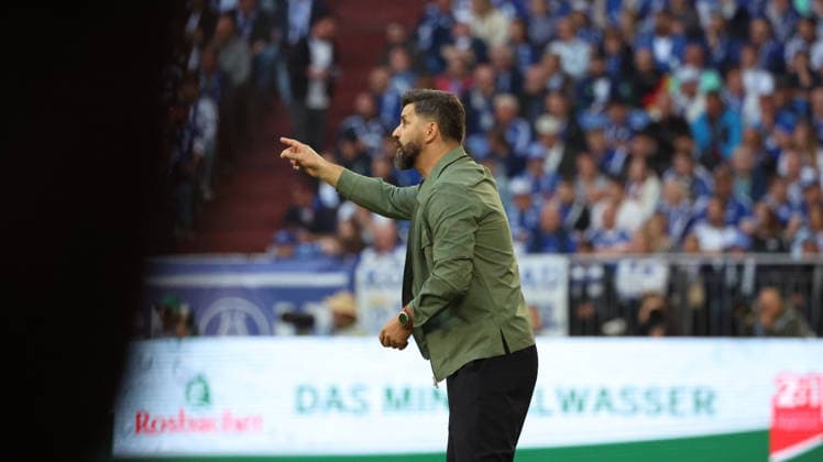 September 20, 2026, xrekx, Soccer, Bundesliga 1, FC Schalke 04 vs. SV Elversberg, with Miron Muslic, Coach of FC Schalke 04. DFL and DFB regulations prohibit any use of photographs as image sequences and or quasi-video. Gelsenkirchen