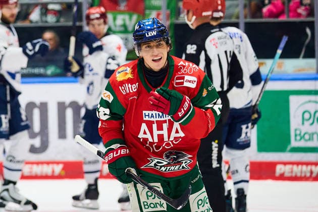 Portrait, Cutout: Noel Hoefenmayer, Augsburger Panther, 22 GER, Augsburger Panther vs. Schwenninger Wild Wings, Ice Hockey, PENNY DEL, Matchday 2, 2026–2027 Season, September 20, 2026 GER, Augsburger Panther vs. Schwenninger Wild Wings, ice hockey, PENNY DEL, Matchday 2, 2026–2027 season, September 20, 2026 Germany Copyright: xEibner-Pressefoto GeraldxOelze-dexStoppanyx EP_ODS