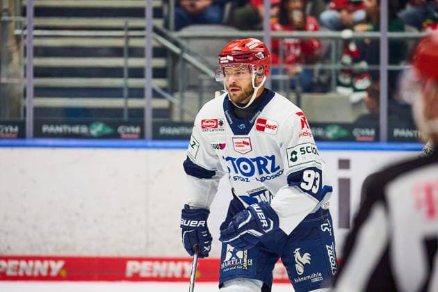 Portrait, Cutout: Sebastian Uvira, Schwenninger Wild Wings, 93 GER, Augsburger Panther vs. Schwenninger Wild Wings, Ice Hockey, PENNY DEL, Matchday 2, 2026–2027 Season, September 20, 2026 GER, Augsburger Panther vs. Schwenninger Wild Wings, Ice Hockey, PENNY DEL, Matchday 2, 2026–2027 Season, September 20, 2026 Germany Copyright: xEibner-Pressefoto GeraldxOelze-dexStoppanyx EP_ODS