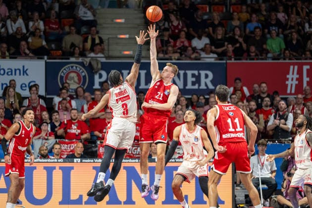 Jordan Wright 3 BMA365 Bamberg Baskets, Justus Hollatz 21 FC Bayern Basketball, FC Bayern Basketball BMA365 Bamberg Baskets, BBL, Matchday 1, September 20, 2026, Munich, Bavaria, Germany Copyright: xkolbert-press UlrichxGamelx