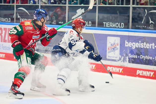 Face-off, duel between Noel Hoefenmayer of the Augsburger Panther, 22, and Alex Trivellato of the Schwenninger Wild Wings, 53 (GER), Augsburger Panther vs. Schwenninger Wild Wings, ice hockey, PENNY DEL, Matchday 2, 2026–2027 season, September 20, 2026, Germany, Augsburger Panther vs. Schwenninger Wild Wings, ice hockey, PENNY DEL, Matchday 2, 2026–2027 season, September 20, 2026, Germany Copyright: xEibner-Pressefoto GeraldxOelze-dexStoppanyx EP_ODS