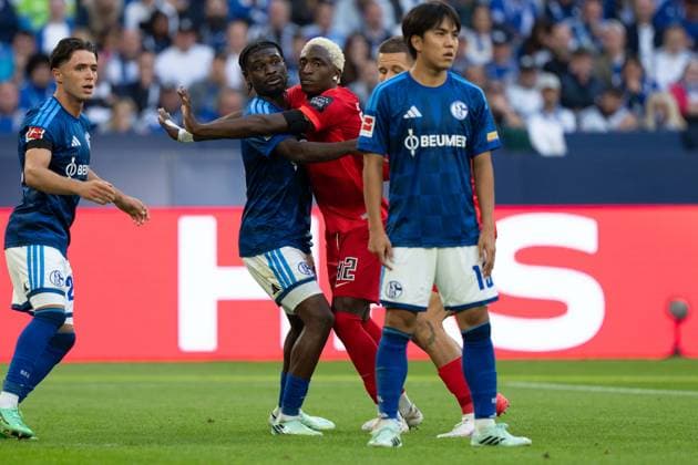 FC Schalke 04 v SV Elversberg - 2. Bundesliga 42 David Mokwa of SV Elversberg in action during the 2. Bundesliga match between FC Schalke 04 and SV Elversberg at VELTINS-Arena on September 20, 2026 in Gelsenkirchen, Germany. Gelsenkirchen VELTINS-Arena North Rhine-Westphalia Germany Copyright: xTaiseixIwamotox