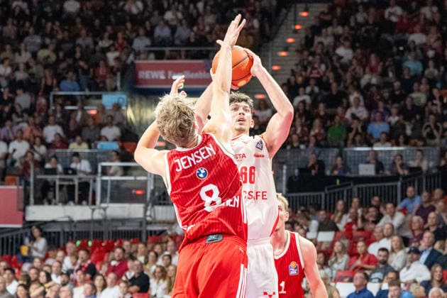 Tobias Jensen 8 FC Bayern Basketball, Yuval Hochstaedter 66 BMA365 Bamberg Baskets, FC Bayern Basketball BMA365 Bamberg Baskets, BBL, Matchday 1, September 20, 2026, Munich, Bavaria, Germany Copyright: xkolbert-press UlrichxGamelx