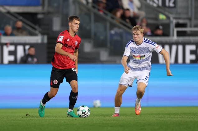 September 20, 2026, Soccer 3rd Division, SV Wehen Wiesbaden vs. MSV Duisburg, from left: Justin Janitzek (SV Wehen Wiesbaden), Frederik Christensen (MSV Duisburg). DFL and DFB regulations prohibit any use of photographs as image sequences and or quasi-video. xdcx Copyright: HMBxMedia Claus