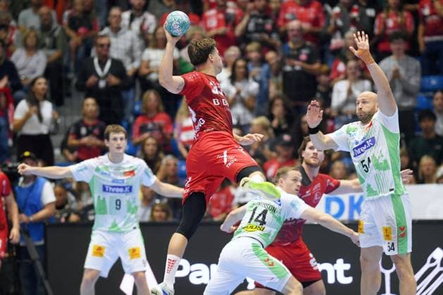 Aaron Mensing (MT Melsungen) 33 on a shot, Oscar Bergendahl (SC Magdeburg) 54 R, Omar Ingi Magnusson (SC Magdeburg) 14, Johannes Golla (MT Melsungen) 14 M, GER, MT Melsungen vs. SC Magdeburg, Handball, 1st Bundesliga, Matchday 5, 2026–2027 season, September 20, 2026, GER, MT Melsungen vs. SC Magdeburg, Handball, 1st Bundesliga, Matchday 5, 2026–2027 season, September 20, 2026, Kassel Copyright: xEibner-Pressefotox xRolandxSippelx EP_RSL