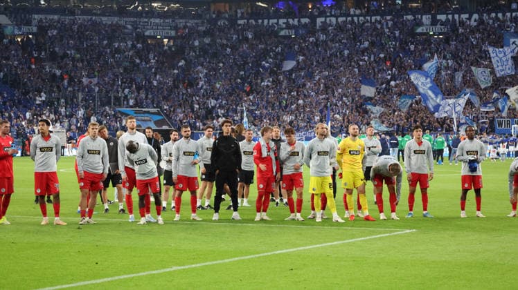 September 20, 2026, xrekx, Soccer, Bundesliga 1, FC Schalke 04 vs. SV Elversberg – SV Elversberg team in front of the visitors section. DFL and DFB regulations prohibit any use of photographs as image sequences and or quasi-video. Gelsenkirchen