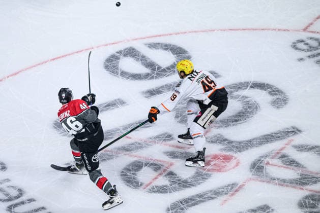 COLOGNE, GERMANY - 20 SEPTEMBER, 2026: Kevin Niedenz, Michael Joyaux - The PENNY DEL Ice hockey, Eishockey match Koelner Haie vs. Loewen Frankfurt at LANXESS arena.  Copyright: xVitaliixKliuievx