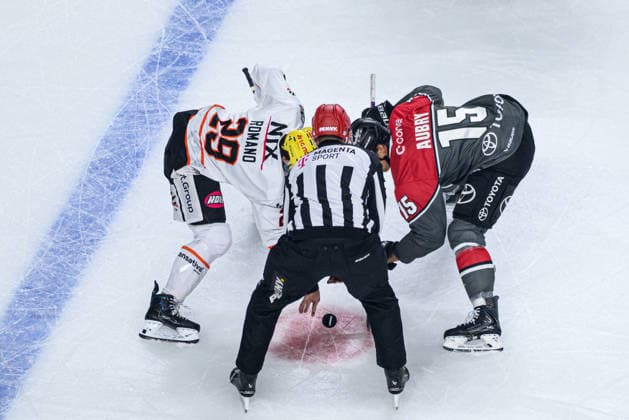 COLOGNE, GERMANY - 20 SEPTEMBER, 2026: Louis-Marc Aubry, Anthony Romano - The PENNY DEL Ice hockey, Eishockey match Koelner Haie vs. Loewen Frankfurt at LANXESS arena.  Copyright: xVitaliixKliuievx