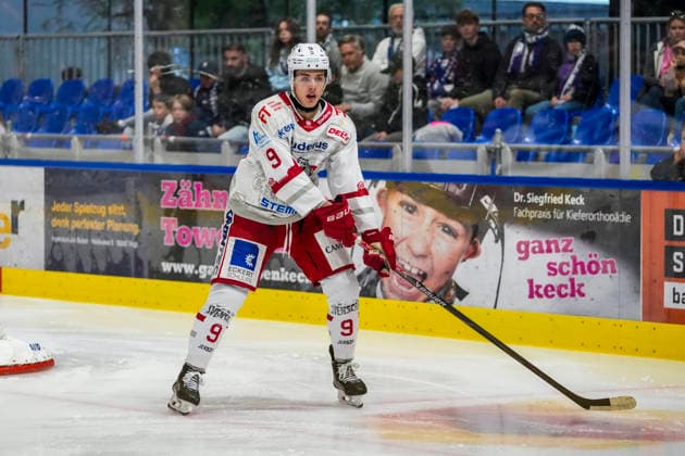 Pepino Langmeier Eisbären Regensburg, 9, GER, Ravensburg Towerstars vs. Eisbären Regensburg, Ice Hockey, DEL2 Regular Season, Matchday 2, 2026–2027 Season, September 20, 2026 GER, Ravensburg Towerstars vs. Eisbären Regensburg, Ice Hockey, DEL2 Regular Season, Matchday 2, 2026–2027 Season, September 20, 2026 Ravensburg Copyright: xEibner-Pressefoto MaximilianxRistx EP_MRT