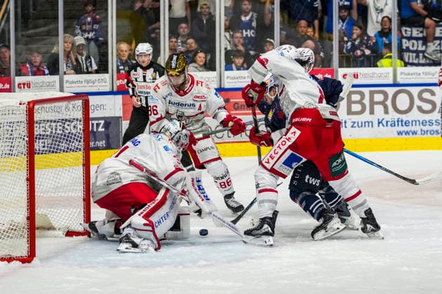Scoring chance for the 1-1 tie in front of Oskar Autio s net, Eisbären Regensburg, 31, GER, Ravensburg Towerstars vs. Eisbären Regensburg, ice hockey, DEL2 regular season, Matchday 2, 2026–2027 season, September 20, 2026, GER, Ravensburg Towerstars vs. Eisbaeren Regensburg, Ice Hockey, DEL2 Regular Season, Matchday 2, 2026–2027 Season, September 20, 2026, Ravensburg Copyright: xEibner-Pressefoto MaximilianxRistx EP_MRT