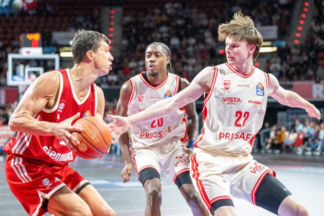 Vladimir Lucic 11 FC Bayern Basketball, Hason Ward 20 BMA365 Bamberg Baskets, Jakob Lang 22 BMA365 Bamberg Baskets, FC Bayern Basketball BMA365 Bamberg Baskets, BBL, Matchday 1, September 20, 2026, Munich, Bavaria, Germany Copyright: xkolbert-press UlrichxGamelx