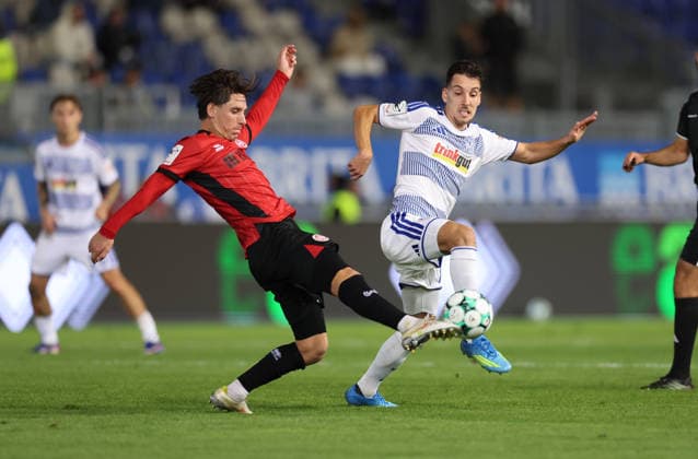 September 20, 2026, Soccer 3rd Division, SV Wehen Wiesbaden vs. MSV Duisburg, from left: Max Brandt (SV Wehen Wiesbaden), Conor Noß (MSV Duisburg). DFL and DFB regulations prohibit any use of photographs as image sequences and or quasi-video. xdcx Copyright: HMBxMedia Claus