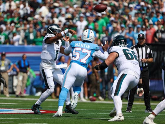 Sep 20, 2026; Nashville, TN, USA; Philadelphia Eagles quarterback Jalen Hurts (1) passes the ball during the NFL, American Football Herren, USA regular season game between the Philadelphia Eagles and Tennessee Titans at Nissan Stadium. Mandatory Credit: -Cal Media NFL 2026: Eagles Vs Titans SEP 20  - ZUMAc04_ 20260920_zma_c04_022 Copyright: xStephenxFurstx
