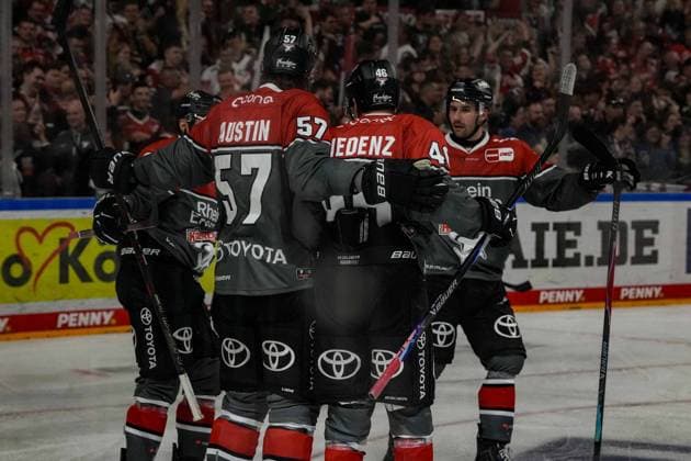Ice Hockey: DEL Matchday 2—Kölner Haie vs. Löwen Frankfurt on September 20, 2026, at the Lanxess Arena in Cologne. Cologne’s players celebrate Markus Ljungh’s goal, making the score 3–1. Cologne: In accordance with the guidelines of the DEL (German Ice Hockey League), the publication and further use of the footage in electronic media and on devices of any kind is not permitted while the game is in progress xDMx