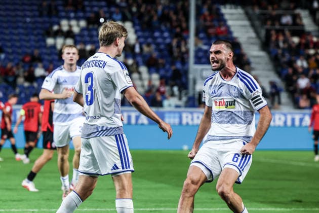 Sports, Soccer, 3rd Division, 2026–2027 Season, Matchday 7: SV Wehen Wiesbaden vs. MSV Duisburg, September 20, 2026, BRITA Arena: MSV Duisburg celebrates after Frederik Christensen scores to make it 3–0; the three players are celebrating in Wiesbaden at the BRITA Arena in Hesse, Germany