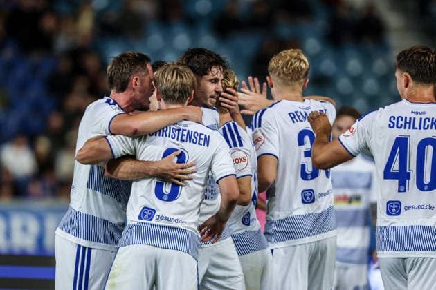 Sports, Soccer, 3rd Division, 2026–2027 Season, Matchday 7: SV Wehen Wiesbaden vs. MSV Duisburg, September 20, 2026, BRITA Arena: MSV Duisburg celebrates after Frederik Christensen scores to make it 3–0; the players are celebrating in Wiesbaden at the BRITA Arena, Hesse, Germany
