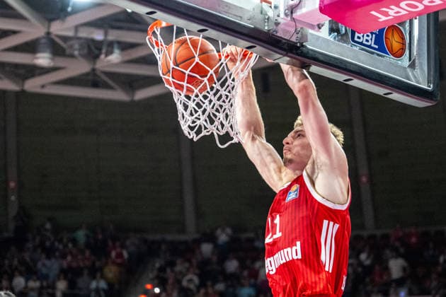 Justus Hollatz, 21, FC Bayern Basketball, Dunkk, FC Bayern Basketball BMA365 Bamberg Baskets, BBL, Matchday 1, September 20, 2026, Munich, Bavaria, Germany Copyright: xkolbert-press UlrichxGamelx