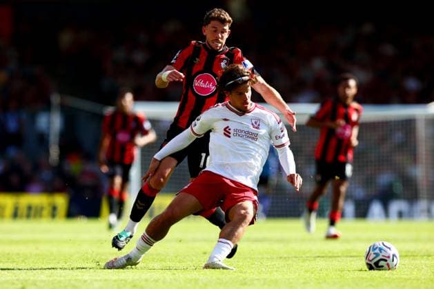 Milos Kerkez of Liverpool and Ryan Christie of AFC Bournemouth. AFC Bournemouth v Liverpool, Premier League, Football, Vitality Stadium, Bournemouth, UK - 20 Sep 2026Bournemouth Vitality Stadium United Kingdom EDITORIAL USE ONLY No use with unauthorised audio, video, data, fixture lists, club league logos or live services. Online in-match use limited to 120 images, no video emulation. No use in betting, games or single club league player publications.  Copyright: xJamesxMarsh Shutterstockx 17160094bk