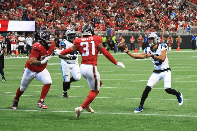 ATLANTA, GA - SEPTEMBER 20: Starting quarterback Bryce Young (9) of the Carolina Panthers sidearms a pass during the Sunday afternoon NFL, American Football Herren, USA game between the Atlanta Falcons and the Carolina Panthers on September 20, 2026 at the Mercedes-Benz Stadium in Atlanta, Georgia. (Photo by David J. Griffin Icon Sportswire) NFL: SEP 20 Panthers at Falcons EDITORIAL USE ONLY Icon9532609200272
