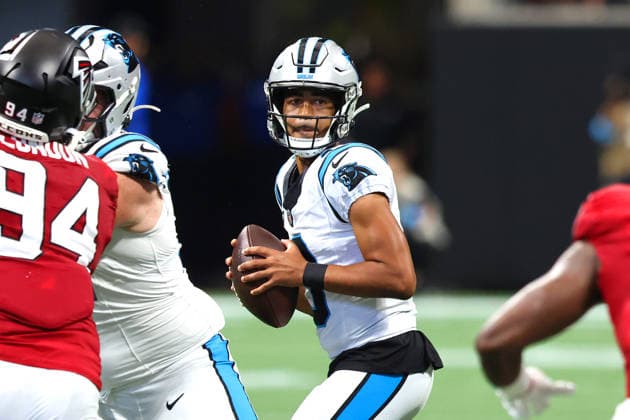 ATLANTA, GA - SEPTEMBER 20: Starting quarterback Bryce Young (9) of the Carolina Panthers looks for a receiver during the Sunday afternoon NFL, American Football Herren, USA game between the Atlanta Falcons and the Carolina Panthers on September 20, 2026 at the Mercedes-Benz Stadium in Atlanta, Georgia. (Photo by David J. Griffin Icon Sportswire) NFL: SEP 20 Panthers at Falcons EDITORIAL USE ONLY Icon9532609200414