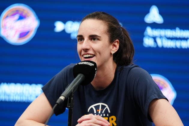 INDIANAPOLIS, IN - SEPTEMBER 20: Indiana Fever guard Caitlin Clark (22) speaks to the media during a press conference, PK, Pressekonferenz before the game against the Washington Mystics on September 20, 2026, at Gainbridge Fieldhouse in Indianapolis, Indiana. (Photo by Brian Spurlock Icon Sportswire) WNBA, Basketball Damen, USA SEP 20 Washington Mystics at Indiana Fever EDITORIAL USE ONLY Icon2609201