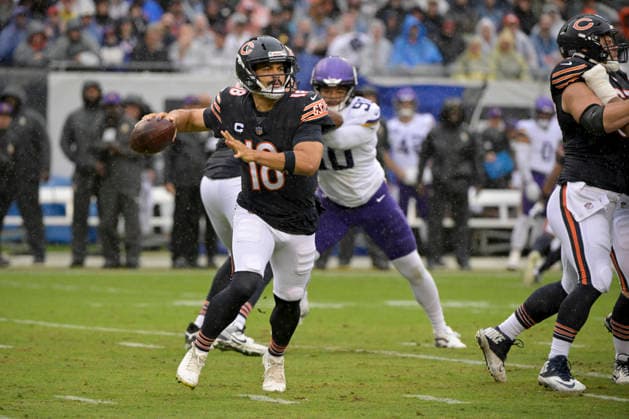 Chicago Bears quarterback Caleb Williams (18) passes the ball in the first quarter against the Minnesota Vikings at Soldier Field in Chicago on Sunday, September 20, 2026.  CHI20260920103 MARKxBLACK