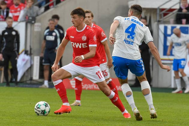 From left: Semir Telalovic (Essen 17) and Kenan Fatkic (Rostock 4) in a one-on-one duel, September 20, 2009, 2026 ¢ Soccer ¢ Rot-Weiss Essen vs. Hansa Rostock, Essen Stadium, Essen, DFB and DFL regulations prohibit any use of photographs as image sequences and or quasi-video. NRW, Germany Copyright: xpepphotox xSaschaxWeizx pep00321, pep_20260920_hm