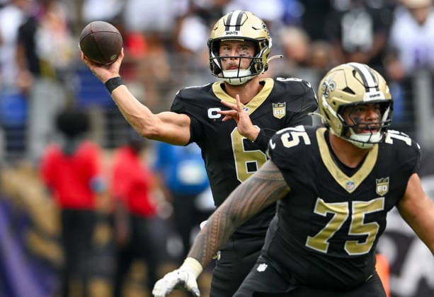 New Orleans Saints quarterback Tyler Shough (6) throws downfield against the Baltimore Ravens during the fourth quarter at M&T Bank Stadium in Baltimore, Maryland, on Sunday, September 20, 2026. The New Orleans Saints won 24-17.  BAL20260920140 DAVIDxTULIS